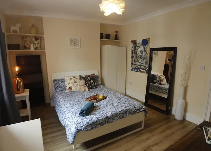 Cosy Camden 2 Bedroom Apartment With Terrace