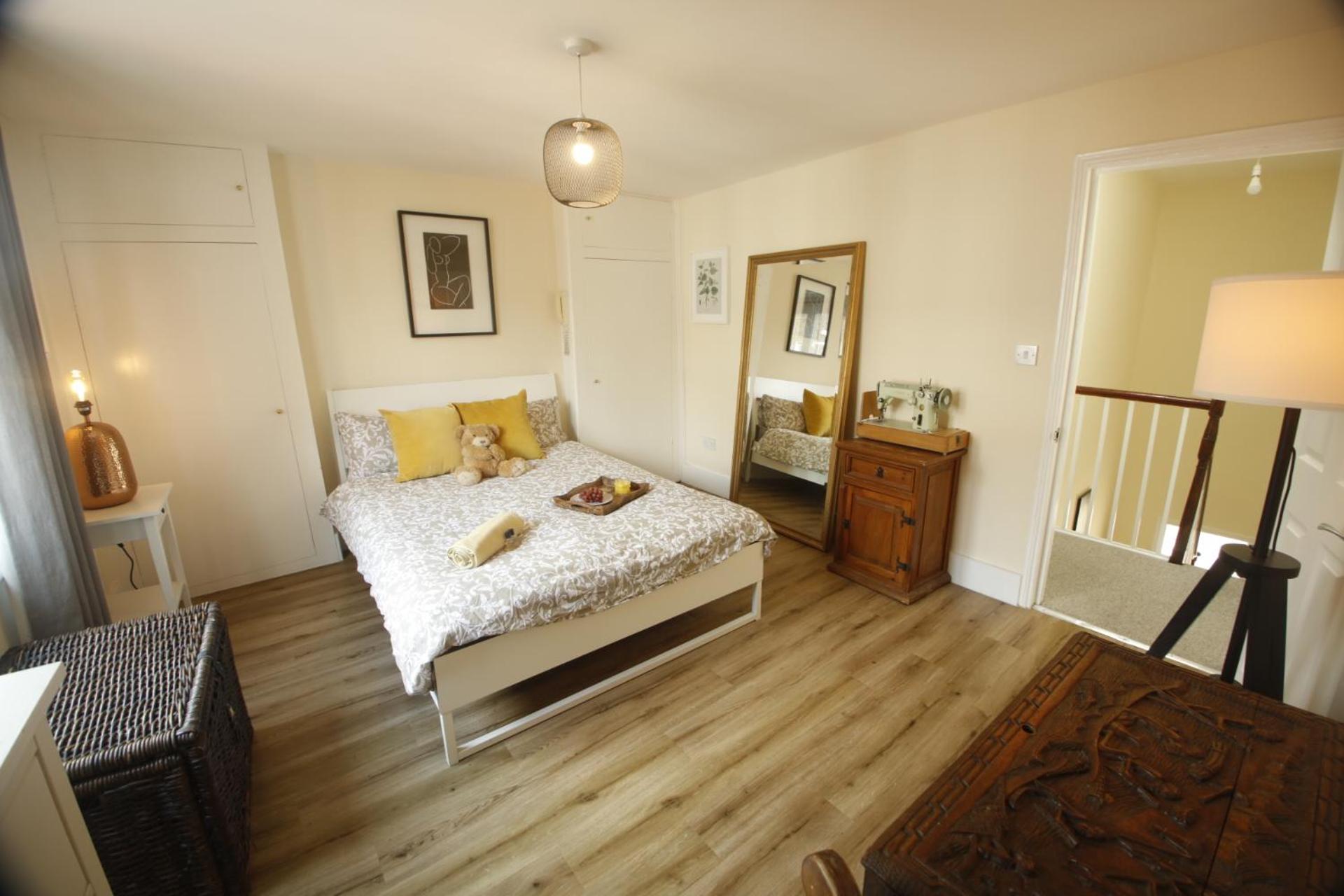 Cosy Camden 2 Bedroom With Terrace Apartment London