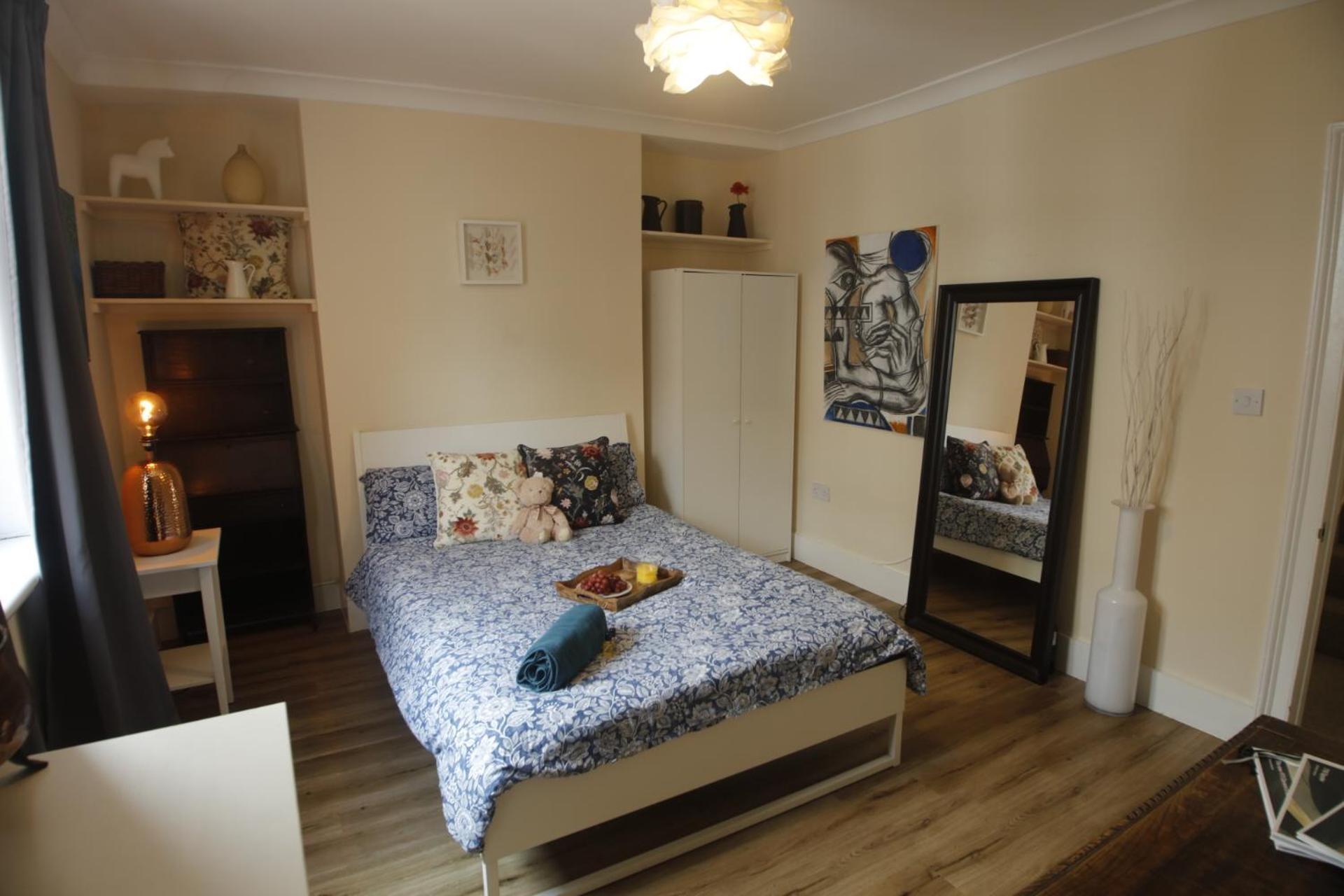 Cosy Camden 2 Bedroom With Terrace Apartment